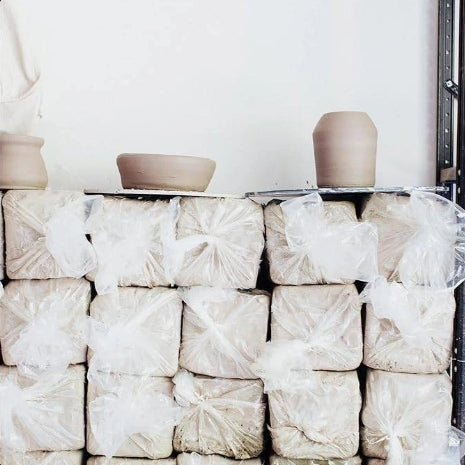 White Stoneware Clay 1kg for Pottery,Mid Fire Cone 5-7;Ideal for Wheel Throwing,Hand Building