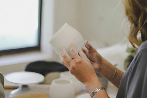 White Stoneware Clay 1kg for Pottery,Mid Fire Cone 5-7;Ideal for Wheel Throwing,Hand Building